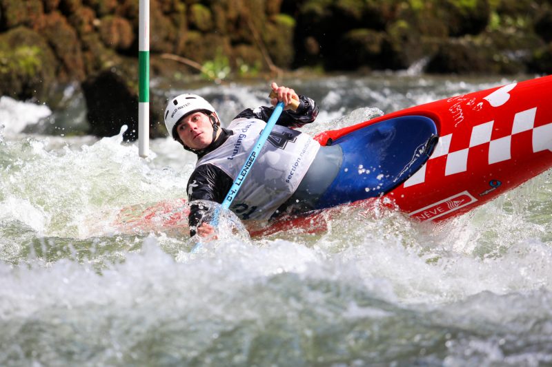 Photographie de sport, Kayak, Goumois dans le canton du Jura en suisse